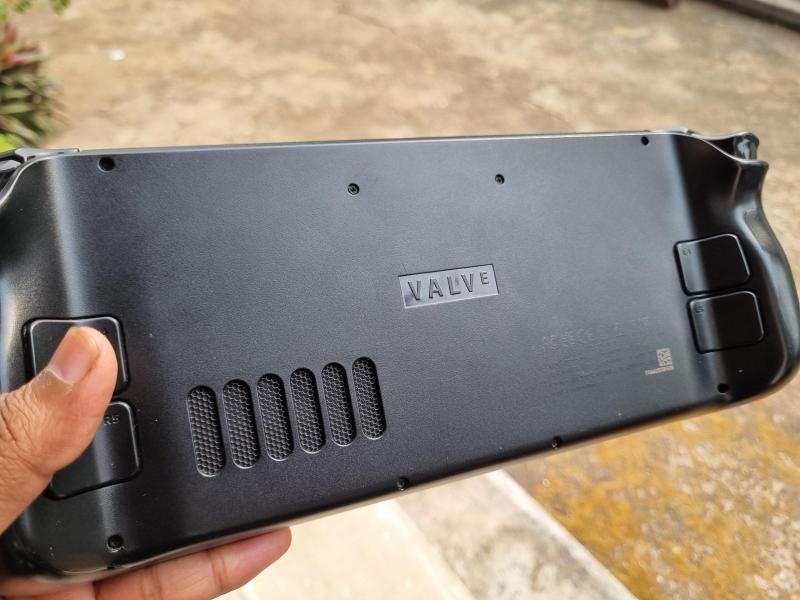 Steam deck LCD 512GB in very good condition - Image 2