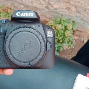 DSLR camera