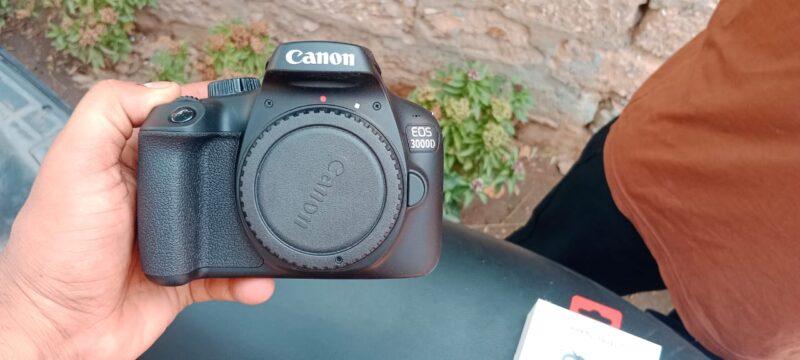DSLR camera
