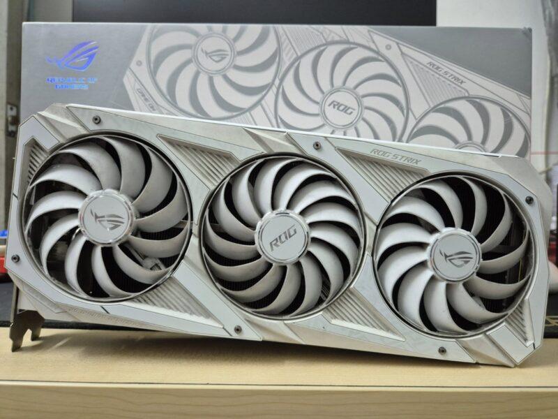 ASUS ROG STRIX 3080 WHITE
