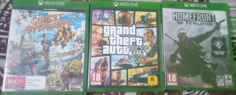 X box One S with GTA 5+2 game discs - Image 3