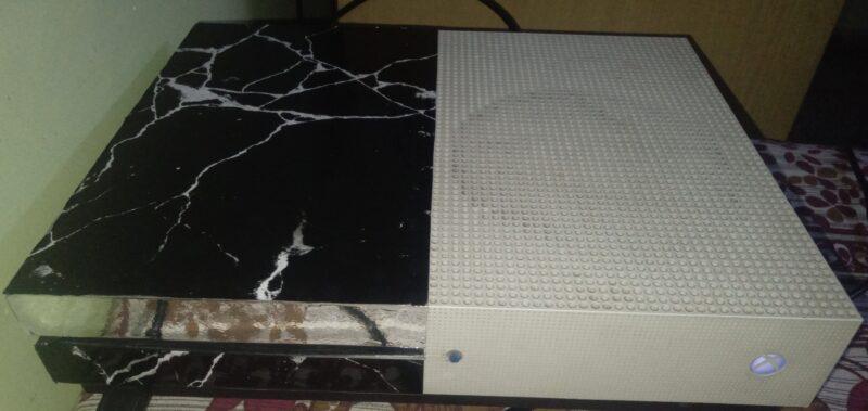 X box One S with GTA 5+2 game discs
