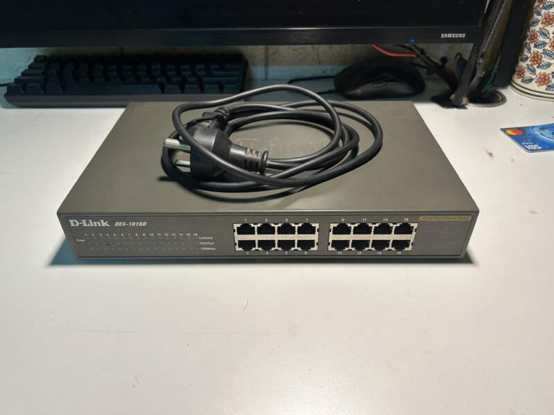D-link des-1016d 16 port 10/100Mbps Desktop Switch