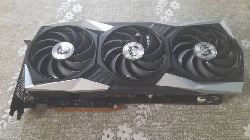 MSI GAMING X TRIO AMD RX6800 -16GB