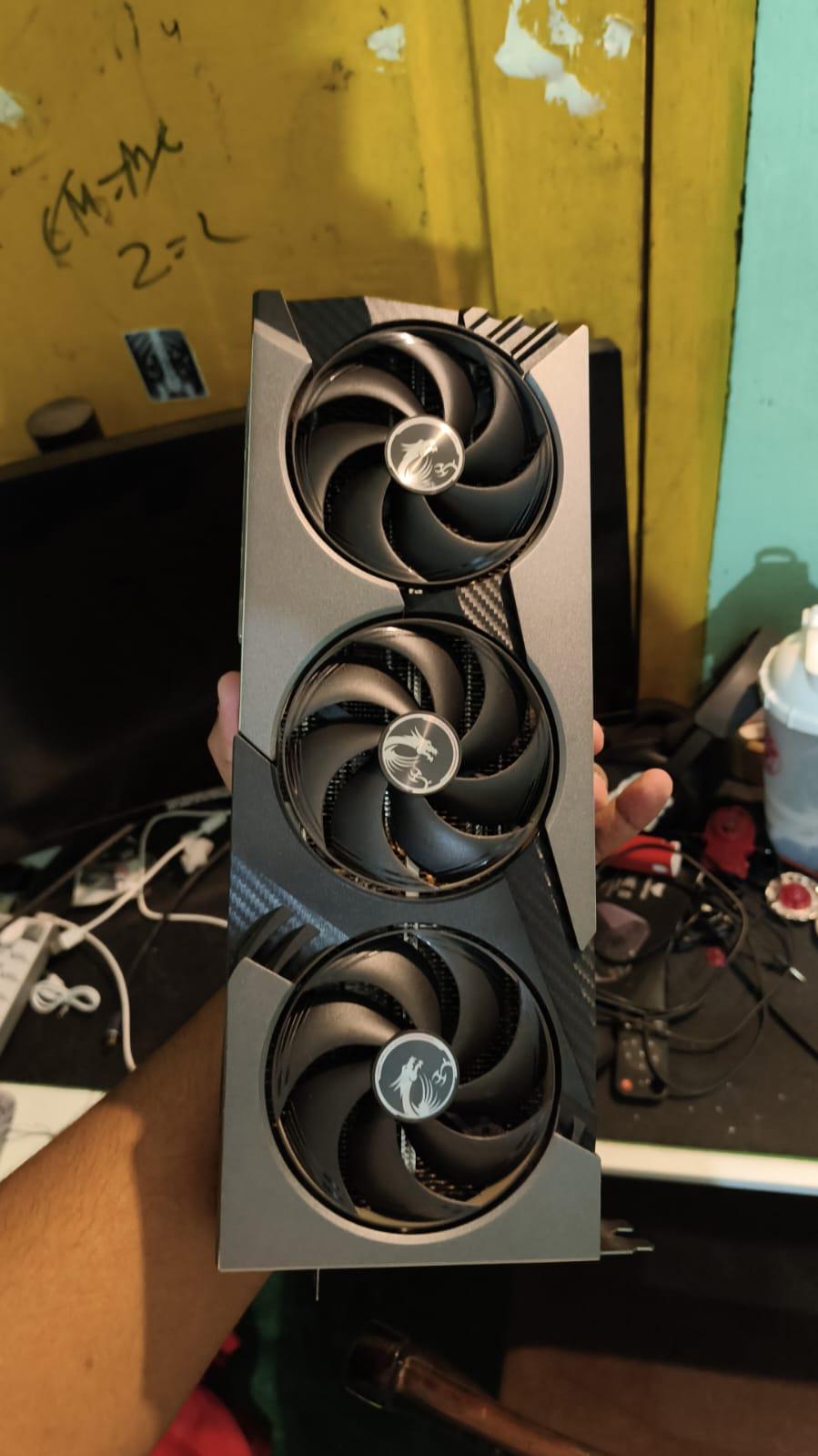 Msi Rtx 5070 vanguard -